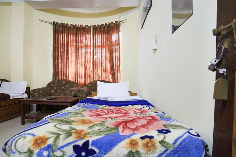 Spot On 459 Hotel Diyalo Inn