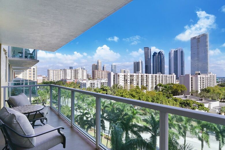 Luxury Sunny Isles Beach Condos By Hosteeva