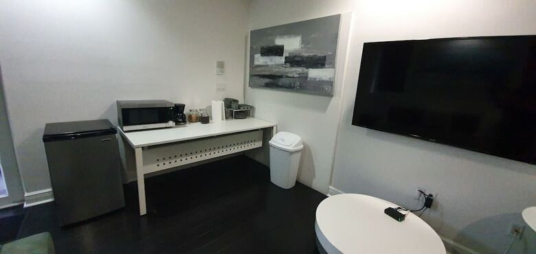 Modern Cabin 1