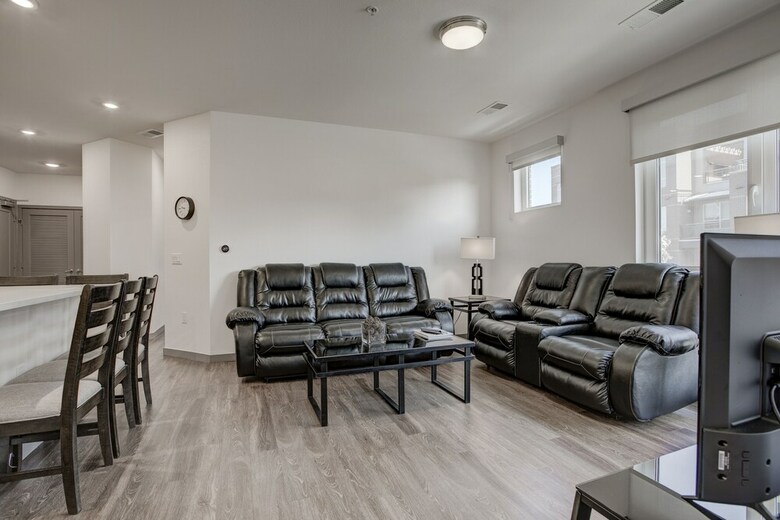 Sobe South Denver Apartments