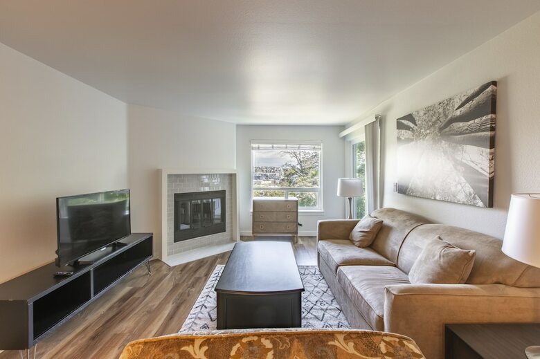 Sobe Westlake Apartments