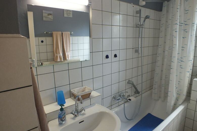 Apartamentos Dreibettappartement - Monteurswohnung