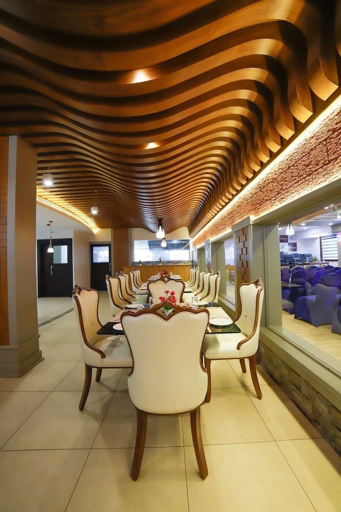 Hotel Bhavanam Regency