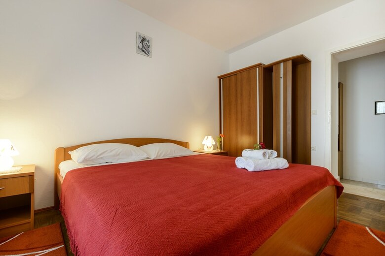 Oreb's Dream Apartments