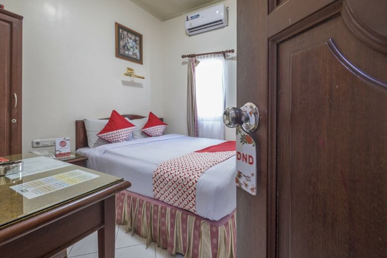 Oyo 1090 Hotel Anging Mammiri Makassar