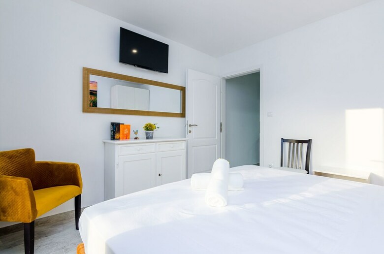 Mata Family Apartments