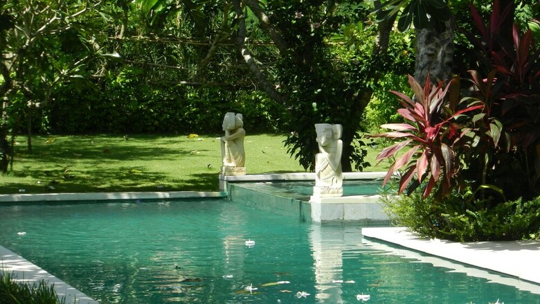 Hotel Nusa Indah Villa