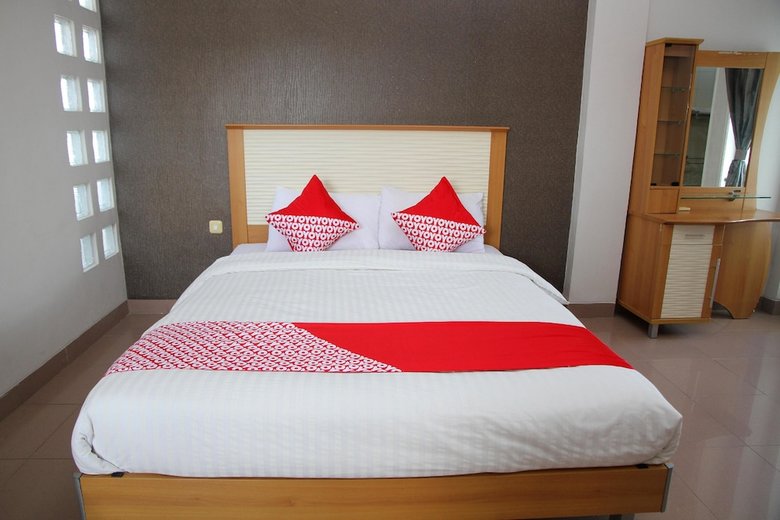 Oyo 1098 Rego Hotel