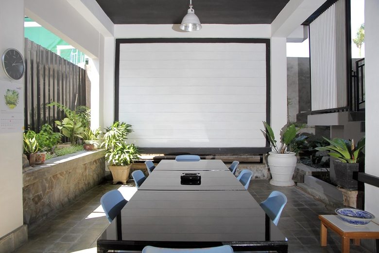 Oyo 1098 Rego Hotel