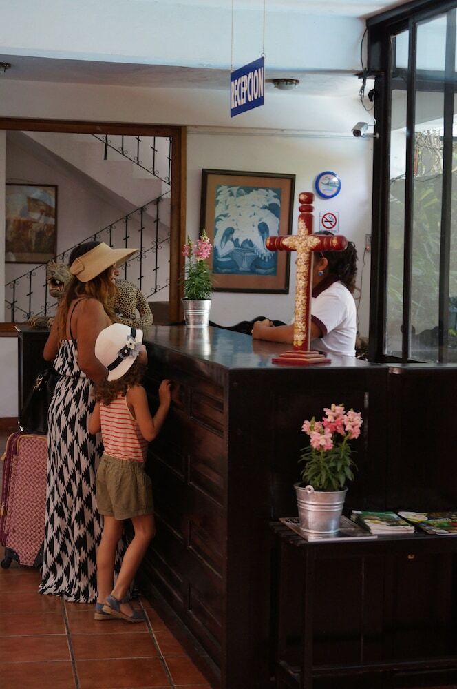 Hotel Yaxch�