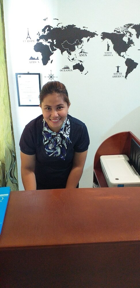Hostal B Hive Dormitory - Hostel