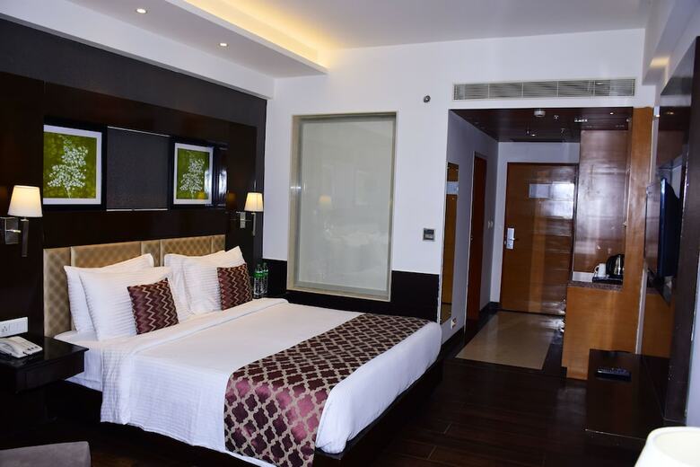 Hotel Jagrati Ananta Express