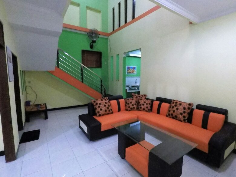 Hostal Dhika Adventure - Hostel