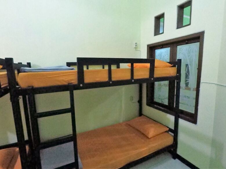 Hostal Dhika Adventure - Hostel