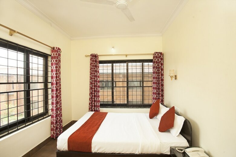 Oyo 493 Hotel The Holy Birth