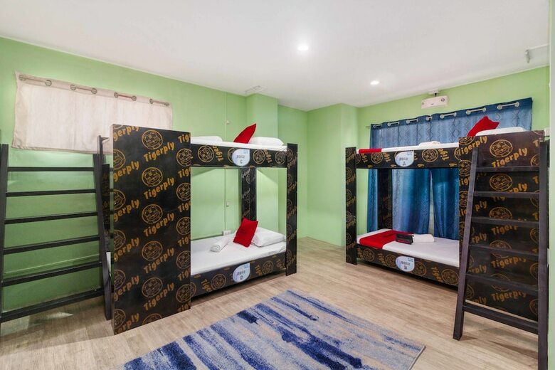 Hotel Reddoorz Near The Persimmon