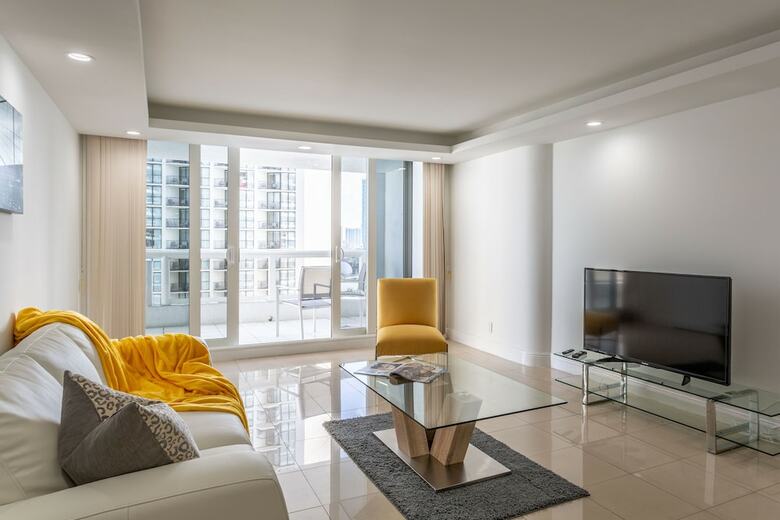 Apartamentos Spacious One Bedroom Centrally Located