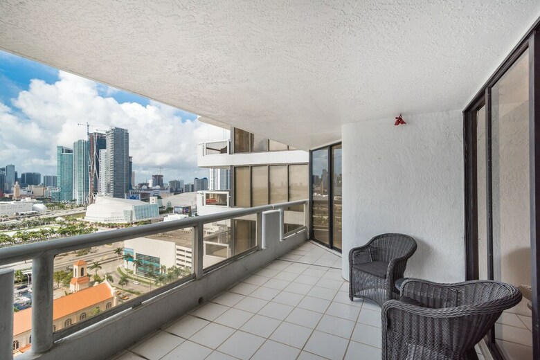Apartamentos Stunning Balcony Views 3 Bedroom