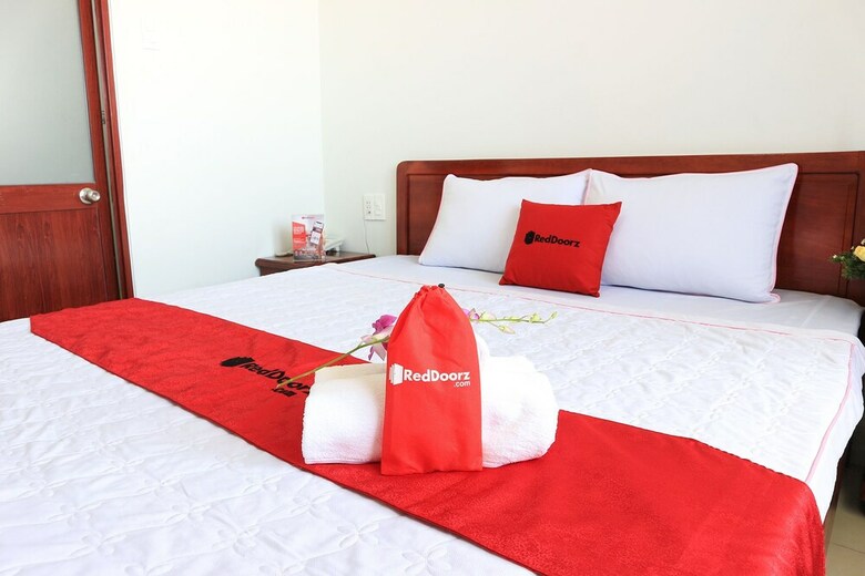 Hotel Reddoorz Near Bai Sau 3
