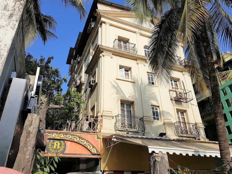 Hotel Hexa Benzy Palace
