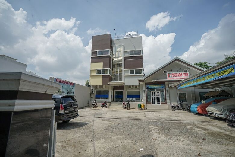Hostal Oyo 958 Penginapan Timur