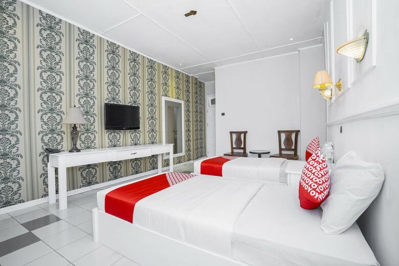 Hostal Oyo 891 Hotel Gading Kencana