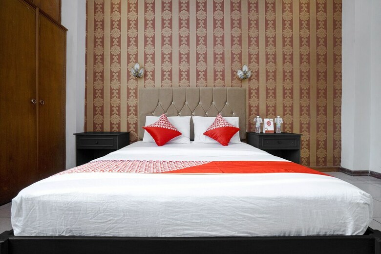Hostal Oyo 891 Hotel Gading Kencana