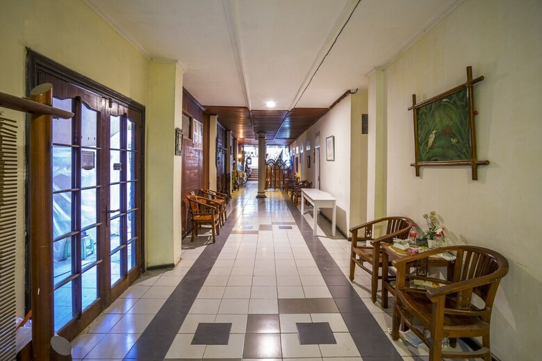 Hostal Oyo 891 Hotel Gading Kencana