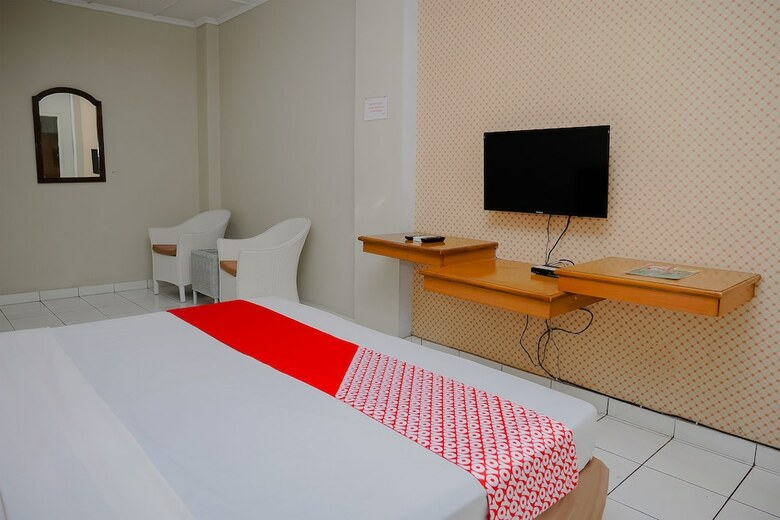 Hostal Oyo 1107 Rossan Villa