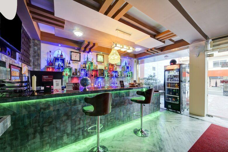 Oyo 475 Hotel Eastern Palace Pvt Ltd