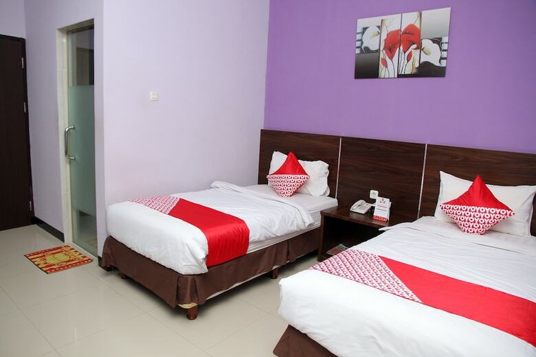 Oyo 1138 Purple Hotel