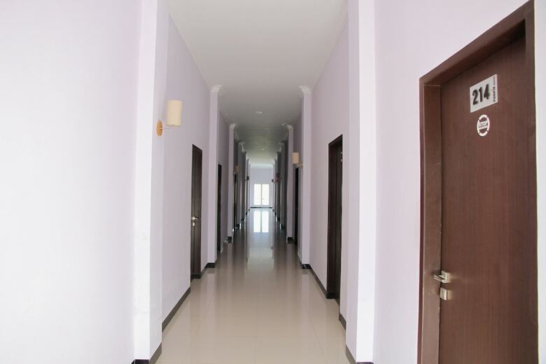 Oyo 1138 Purple Hotel