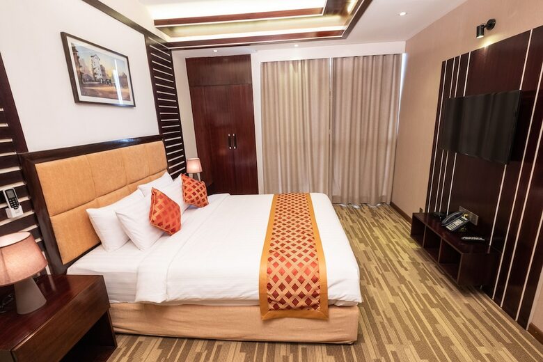 Hotel After Hours Residence