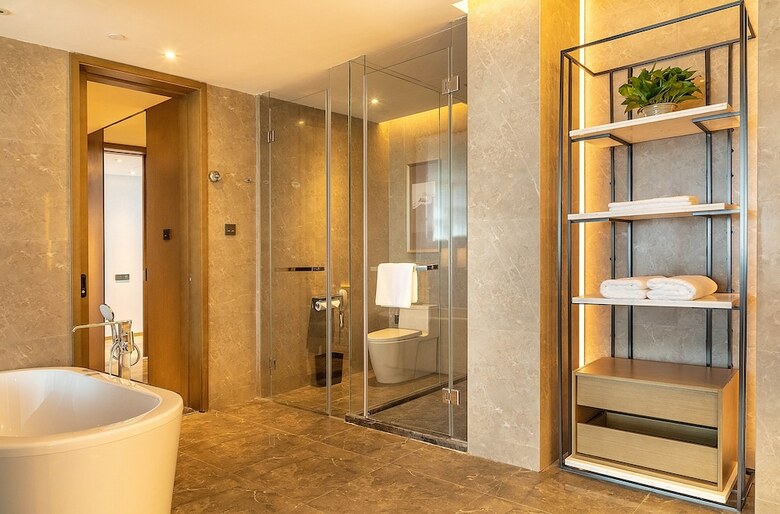 Xinyu Crown Hotel