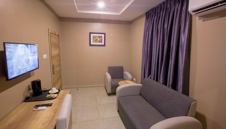 Hotel Ivana Suites