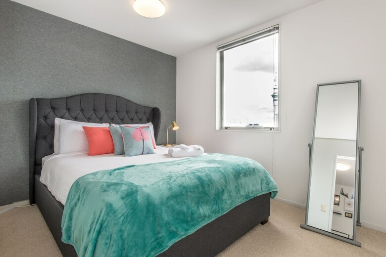 Jht - 1 Brm Apartment, Queen St, Sky Tower View