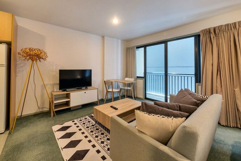 Apartamentos Jht - Studio, Carpark, Next To University