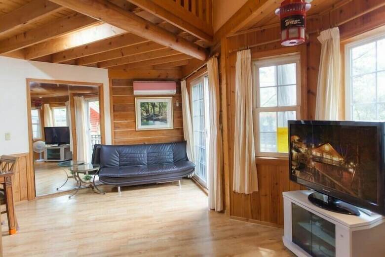 Cabin Town Pension