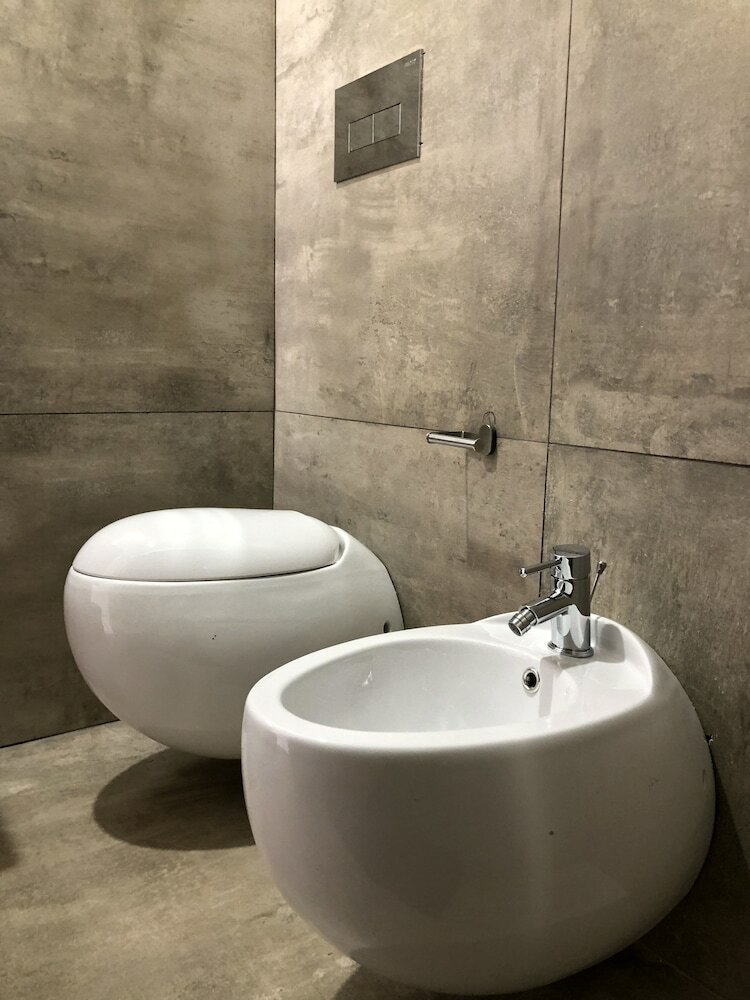 Lav Apartments