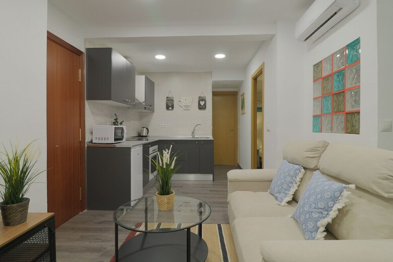 Friendly Apartment By The Beach Near Downtown