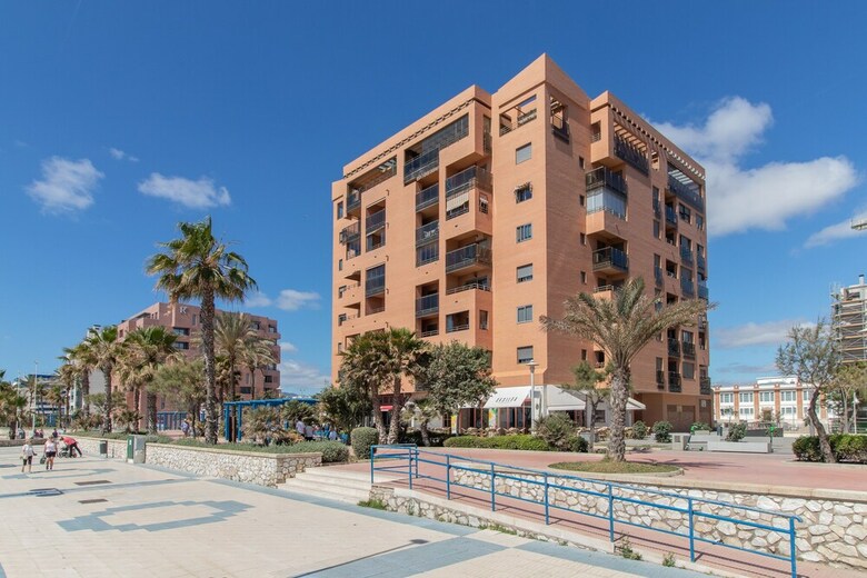 Seafront Malaga Central Apartment