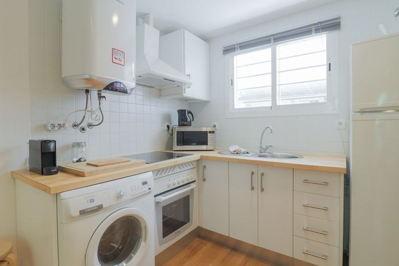 Quiet Apartment In Pedregalejo With Parking