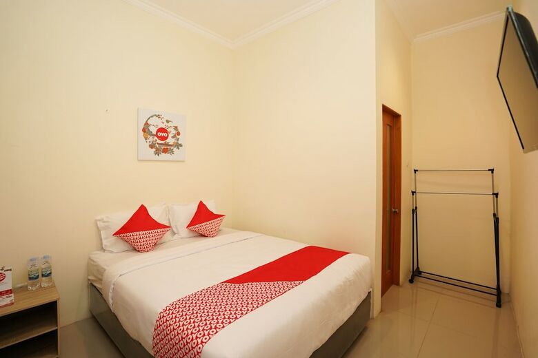 Hotel Oyo 1018 Penginapan Darma II