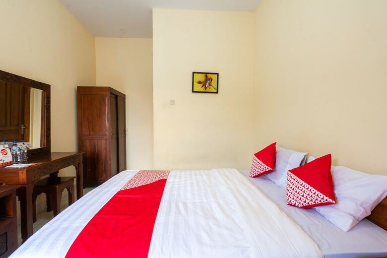 Hostal Oyo 1150 Omah Ladrang