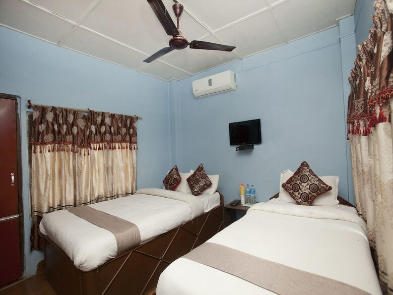 Spot On 486 Hotel Holy Lodge