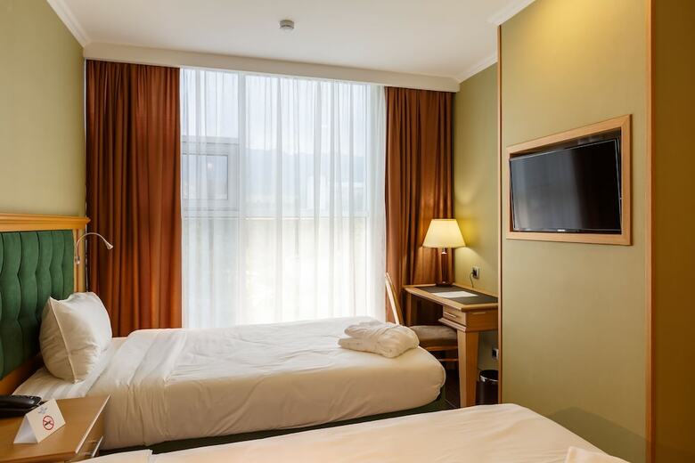 Hotel Shera Park