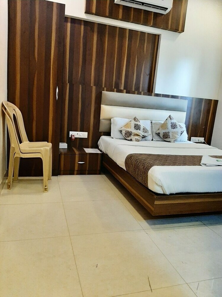 Hotel Golden Palms