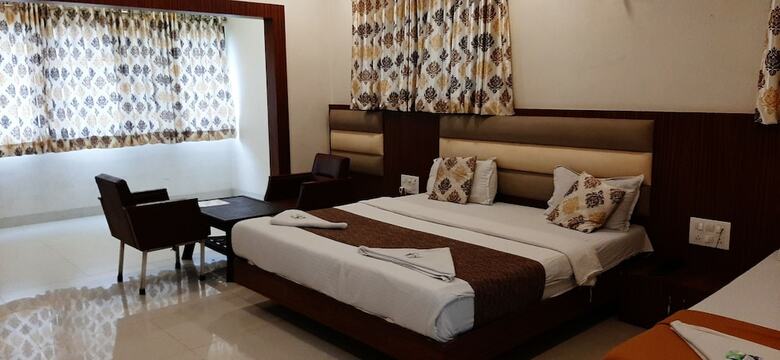 Hotel Golden Palms