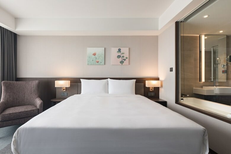 Lakeshore Hotel Tainan