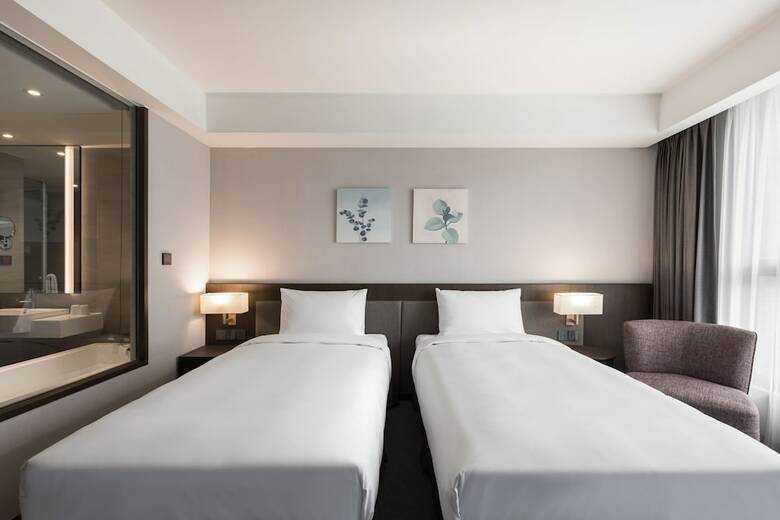 Lakeshore Hotel Tainan